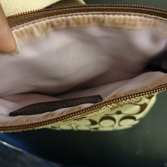 Beautiful Vintage Coach Crossbody - Picture 6 of 7